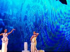 -工人俱乐部剧场杂技表演