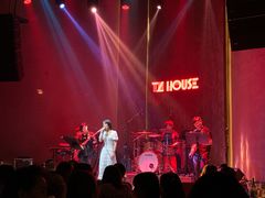 -TZ House音乐现场(来福士中心店)