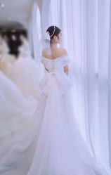 -AMOR艾沫婚纱奢品荟(设计师勒泰店)