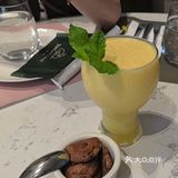 惠灵顿牛排^牛排简直是太好吃了，口感绝了，酥皮很香