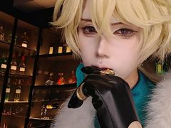 -米游妙妙屋cosplay换装自拍摄影体验馆