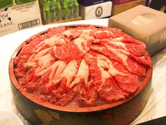 安格斯牛肉-鲜入围煮花胶鸡海鲜火锅