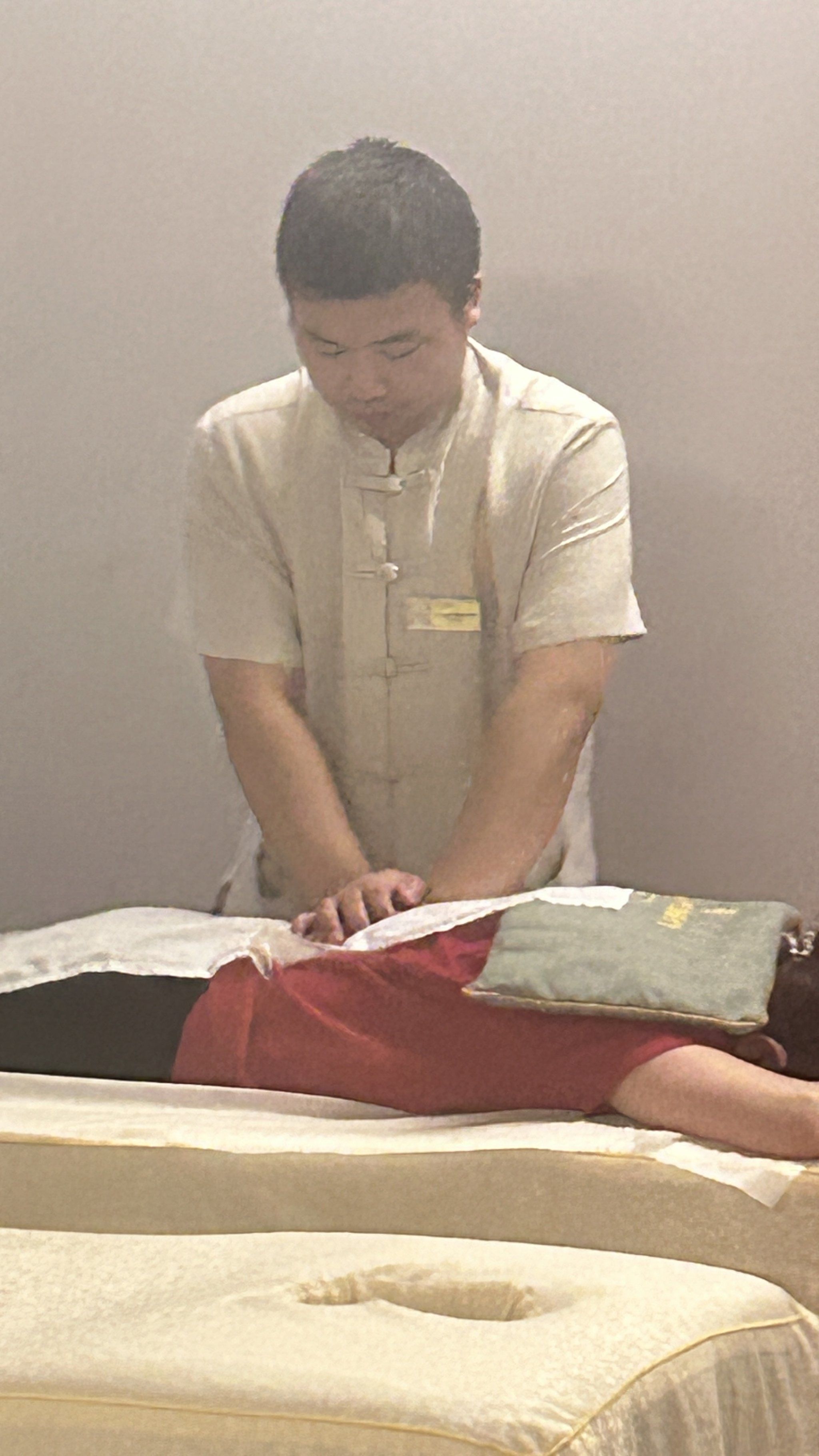 一家武汉本地起家的连锁盲人按摩店,师傅也都是经验丰富的老师傅,像