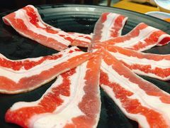 精品牛五花-唯成•韩国炭火烤肉 유성고기