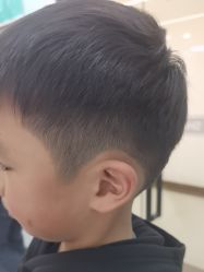 -V7 HAIR SALON
