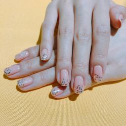-染指坊日式美甲美睫设计中心
