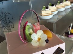 -荣誉国际酒店-云顶旋转餐厅