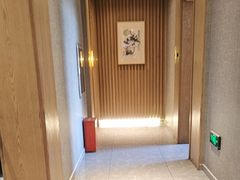 -赶海部落海鲜城(海阳路店)