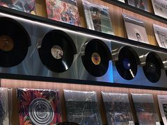 -黑胶星球(华发中城商都店)