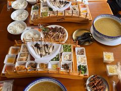 -香麒园·过桥米线·南湖雅宴