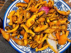炒菌菇-七菜馆·东北菜·蒸饺(文体路店)
