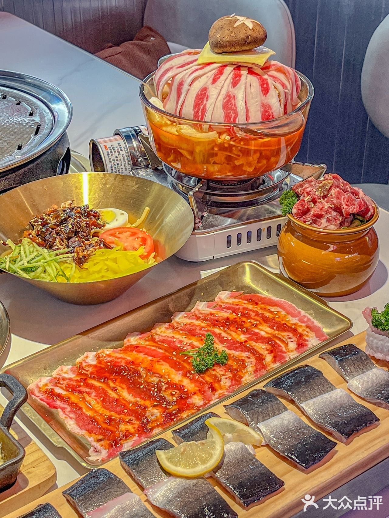 吃来吃去炭烤活鳗鱼还是他家的jujuju好吃