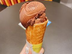 黑巧克力焦糖杏仁冰淇凌-LUNEURS月乐诗·法式冰淇淋(北外滩来福士广场店)