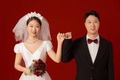 点击看大图 -挪娅婚纱摄影皇家会所
