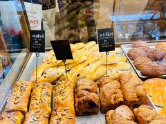 -Dough&Joe团憩(瑞虹天地月亮湾店)