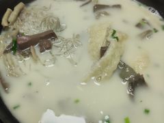 -津津老鸭粉丝馆(正东路店)