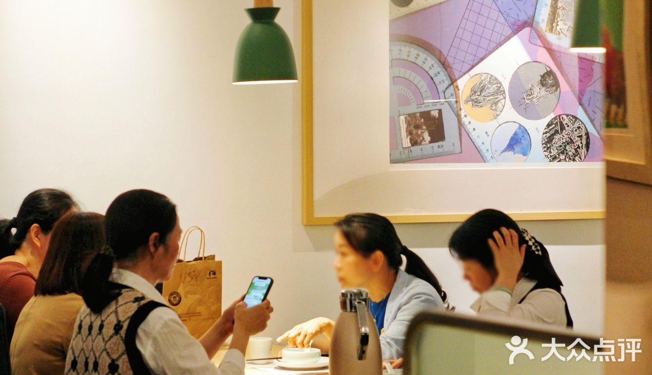 老广探店 | 系画廊餐厅食正宗顺德风生水起手撕鸡！