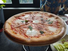 -WOLFGANG PUCK KITCHEN & BAR(迪士尼小镇店)