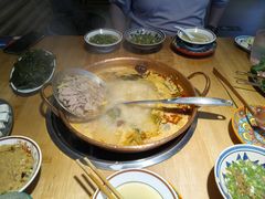 -洱火云南酸菜牛肉火锅(石景山当代商城店)