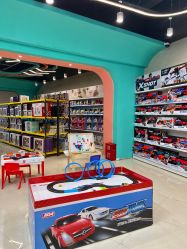 -卡通派潮品玩具折扣仓(青岛新城吾悦广场店)
