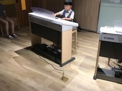 -雅马哈音乐中心 钢琴双排键鼓吉他(静安大融城店)