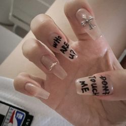 -悦指间美甲美睫