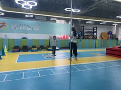 -逗你运动体能训练中心(冠城店)