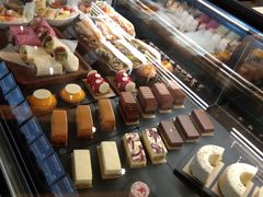 -星巴克臻选(上海合生汇1F店)