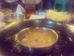 -邓莽子老火锅(中兴路总店)