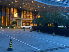 -广州万富希尔顿酒店·感趣自助餐厅·金秋蟹宴生蚝海鲜刺身烧烤