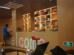 -漕河泾街道图书馆(漕河泾社区文化活动中心店)