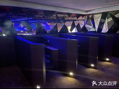 -W FITNESS 威尔仕健身·游泳(老西门新苑店)