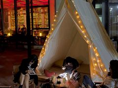 -饮湖威士忌鸡尾酒吧