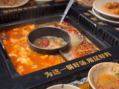 -老牌坊云南鱼豆花火锅(哈西万达店)