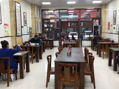 大堂-胡家包子·清真(大众巷店)