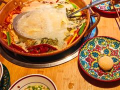 -洱火云南酸菜牛肉火锅(石景山当代商城店)