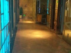 -悦汇商务会所KTV夜总会(松江店)