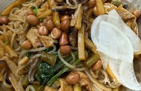 Popular Stir-Fried Luosifen