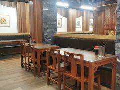 -亮亮面馆(经六路店)