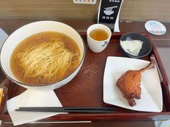 -百年老字号·观振兴蟹黄面·三虾面·苏式面(观前街富仁坊巷店)