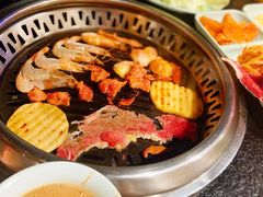 -釜御山海鲜烤肉火锅自助(新城市中心店)