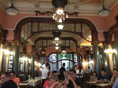 -Majestic Café