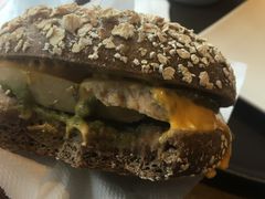 鸡肉牛油果贝果-星巴克臻选(沈阳大悦城店)