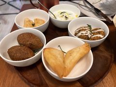 小吃拼盘-ELI FALAFEL Lebanese&Mediterranean黎巴嫩美食(富城路店)