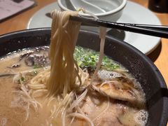 松山拉面-Lia Cafe Bar Restaurant松山咖啡屋