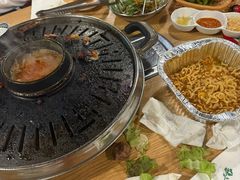 -江南猪肉商会无限续吃(弘大店)