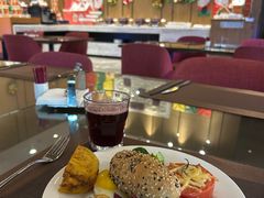 -飨食汇全日制餐厅·昆山皇冠假日酒店(九方店)