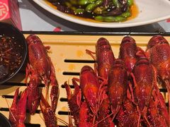 -肥肥虾庄·金牌油焖大虾(杨园滨江时代walk店)