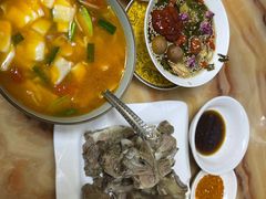 -苏莱特色牛骨滩羊手抓馆(长城东街总店)