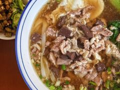 -裕新楼粉面馆·石磨手工粉(四方坪店)